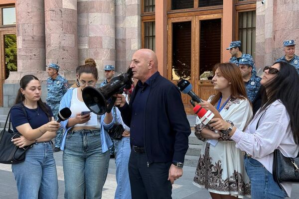 Բողոքի ակցիա կառավարության դիմաց - Sputnik Արմենիա