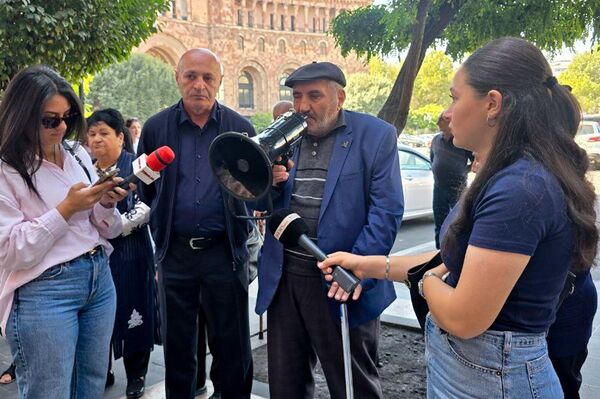 Բողոքի ակցիա կառավարության դիմաց - Sputnik Արմենիա