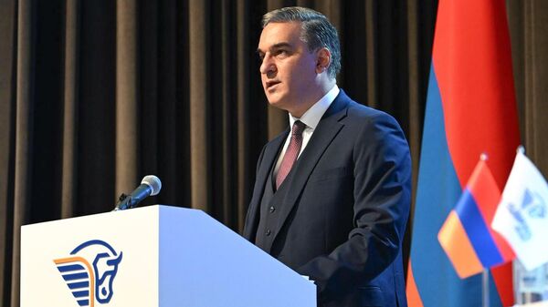 Արման Թաթոյան - Sputnik Արմենիա