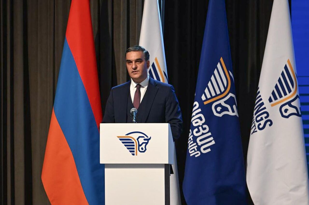 Әдемі киска Порно позалар фотогалереясы