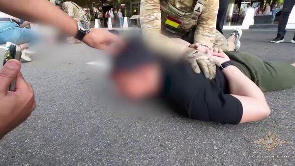 В аэропорту Сочи задержан житель Туапсе, который, по предварительным данным, вербовал россиян для отправки на Украину  - Sputnik Արմենիա