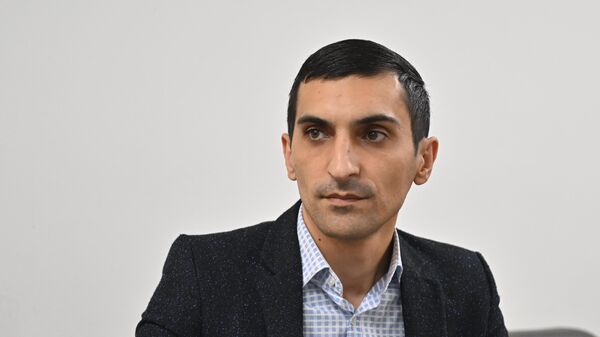 Член Совета Ассоциации агентств недвижимости Армении Андраник Арутюнов в гостях радио Sputnik - Sputnik Армения