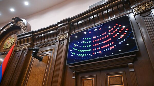 Голосование на заседании Национального собрания РА (21 октября 2025). Еревaн - Sputnik Армения