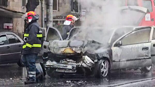 Երևանի Սեբաստիա փողոցում մեքենա է այրվել․ հրդեհը բռնկվել է շարժիչի հատվածում - Sputnik Արմենիա