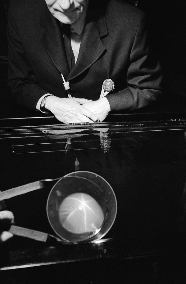 563 կարատանոց «Հնդկաստանի աստղ» շափյուղան գողացել են նյույորքյան Բնական պատմության ամերիկյան թանգարանի ցուցասրահից 1964 թվականին: Հանցագործները վթարային սանդուղքին են հասել կիսաբաց լուսամուտից, ապակու կտրիչով բացել ցուցափեղկերը։ Հանցագործները ձերբակալվել են 2 օր անց։ - Sputnik Արմենիա