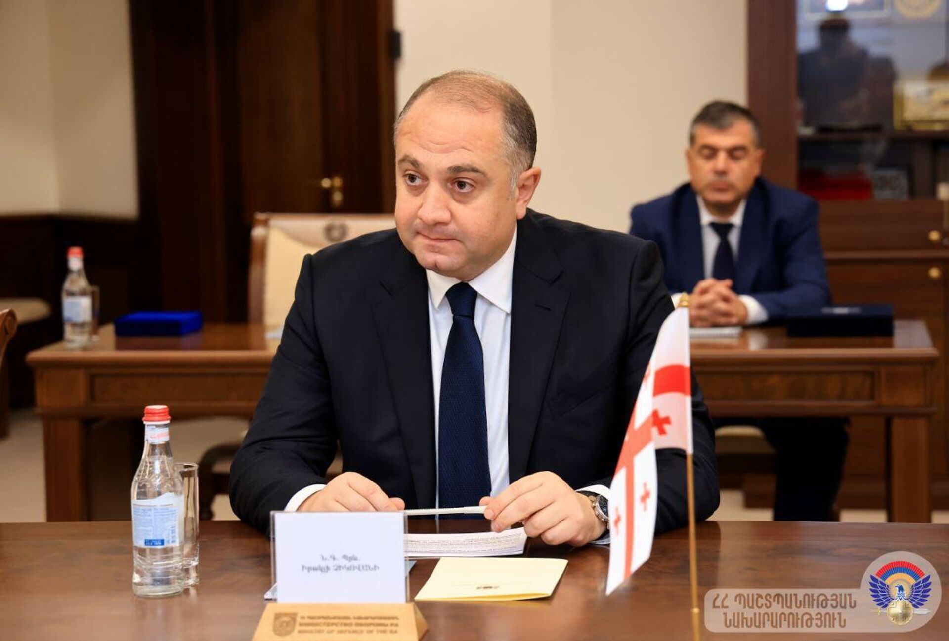 Встреча министров обороны РА и Грузии Сурена Папикяна и Ираклия Чиковани (21 октября 2025). Еревaн - Sputnik Армения, 1920, 21.10.2025