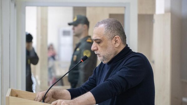 Рубен Варданян во время суда (21 октября 2025). Баку - Sputnik Армения