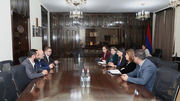 Հանդիպում մարզպետի հետ - Sputnik Արմենիա