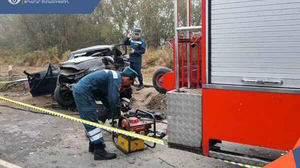 Արմավիրում ավտոմեքենաներ են բախվել - Sputnik Արմենիա