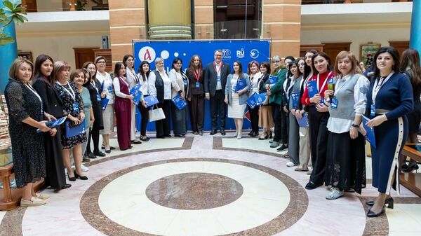 Ռուսաց լեզվի ութսուն հայաստանցի ուսուցիչներ հավաքվել էին Ծաղկաձորում իրենց հռետորական հմտությունները կատարելագործելու համար - Sputnik Արմենիա