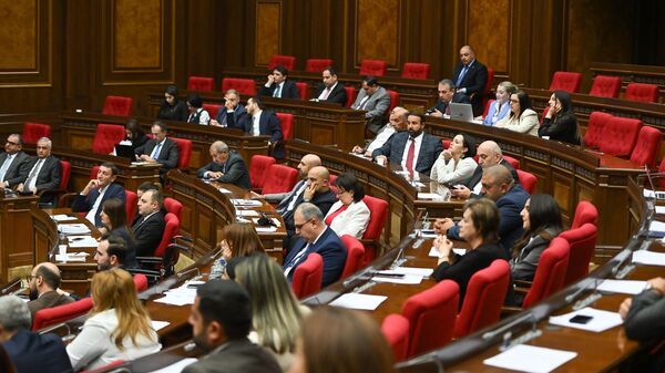 Министры во время правительственного часа в парламенте (22 октября 2025). Еревaн - Sputnik Армения