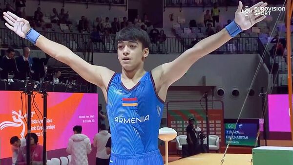 Մամիկոն Խաչատրյանի ելույթը Ինդոնեզիայի Ջակարտա մարմնամարզության Աշխարհի մեծահասակների Առաջնության ժամանակ - Sputnik Արմենիա