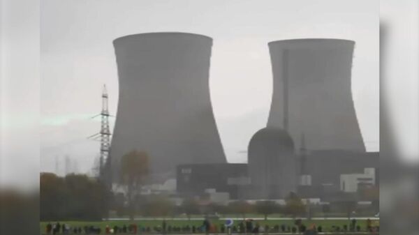 На бывшей АЭС Гундремминген в Баварии снесли две 160-метровые градирни - Sputnik Արմենիա