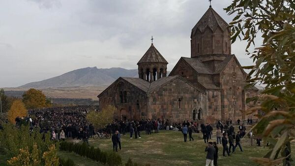Верующие в Ованаванке (26 октября 2025). Арагацотн - Sputnik Армения