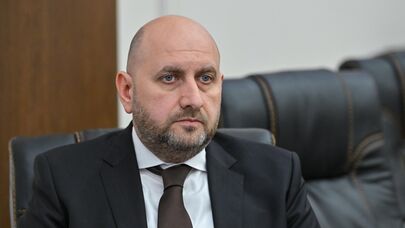 Председатель Центрального Банка Мартин Галстян во время заседания постоянных комиссий НС по обсуждению госбюджета 2026 (27 октября 2025). Еревaн