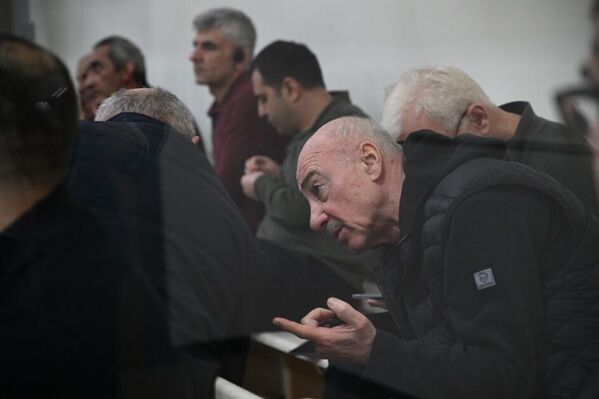 Судебное заседание над армянским военно-политическим руководством Нагорного Карабаха (27 октября 2025). Баку - Sputnik Армения