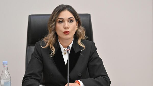 Министр юстиции Србуи Галян во время заседания постоянных комиссий НС по обсуждению госбюджета 2026 (29 октября 2025). Еревaн - Sputnik Армения