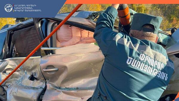 Լեռնապատ գյուղի մոտ բեռնատար գնացքն ավտոմեքենայի է բախվել - Sputnik Արմենիա