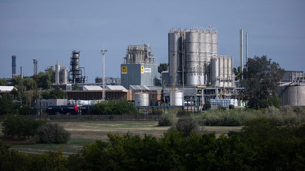 Սազխալոմբատայի նավթավերամշակման գործարան - Sputnik Արմենիա