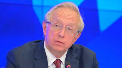 Замминистра иностранных дел РФ Михаил Галузин во время видеомоста по теме международного фестиваля "Народы России и СНГ" (29 октября 2025). Москвa