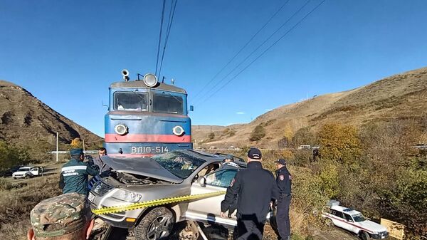 Բեռնատար գնացքի և ավտոմեքենայի բախում - Sputnik Արմենիա