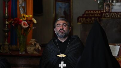 Совместная молитва за арестованных духовников в церкви Святого Месропа Маштоца (30 октября 2025). Ошакан