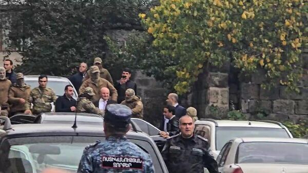 Վարդան Ղուկասյանին ձերբակալում են
 - Sputnik Արմենիա