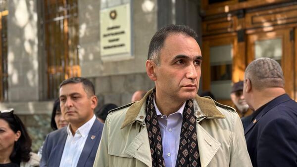 Объединение Айакве представляет сообщение Генеральной прокуратуре о преступлении в связи с организацией незаконного ритуала в Ованнаванк (31 октября 2025). Еревaн - Sputnik Армения