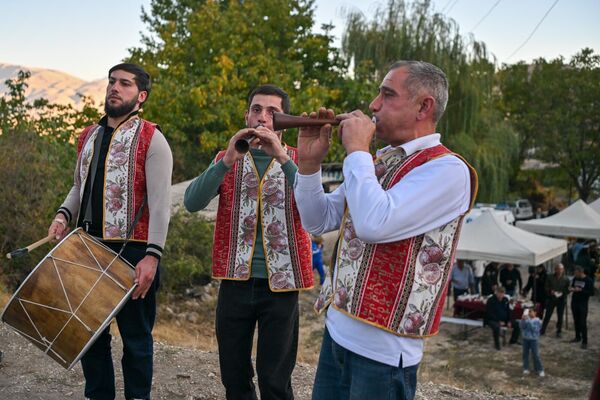 Փահլևանի նվագակցումը - Sputnik Արմենիա