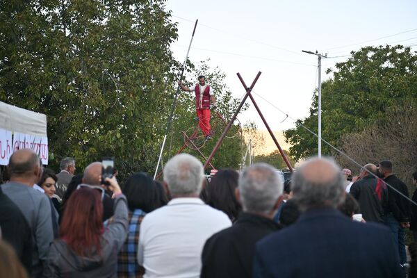 Լարախաղաց Մամիկոն Պապիկյանը - Sputnik Արմենիա