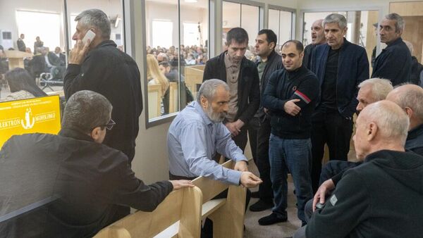 Судебное заседание над армянским военно-политическим руководством Нагорного Карабаха (31 октября 2025). Баку - Sputnik Армения