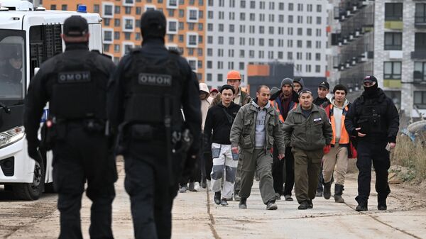 Անօրինական միգրանտներին հայտնաբերելու գործողություն Մոսկվայում - Sputnik Արմենիա