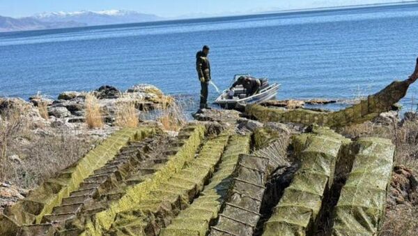 Սևանա լճից դուրս է բերվել ապօրինի տեղադրված 346 խեցգետնաորսիչ և 90 ձկնորսական ցանց, իսկ 76 խեցգետին բաց է թողնվել լիճ - Sputnik Արմենիա