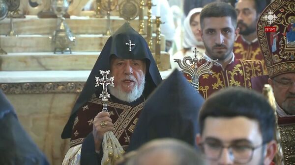 Մայր տաճարում աղոթք հնչեց Բաքվում պահվող հայ գերիների ու Հայաստանում բանտարկված սրբազանների ու գործարար Սամվել Կարապետյանի համար - Sputnik Արմենիա