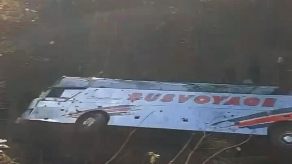 Перевернутый автобус в Ахарцине (2 ноября 2025). Дилижан Перевернутый автобус в Ахарцине (2 ноября 2025). Дилижан - Sputnik Армения