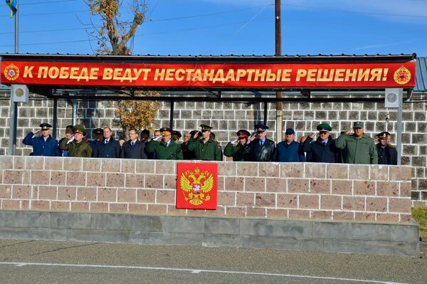 Ռուսական ռազմակայանում անցկացվել են հանդիսավոր միջոցառումներ՝ նվիրված «Ժողովրդական միասնության օր» տոնին (4 նոյեմբերի, 2025 թ.). Գյումրի - Sputnik Արմենիա