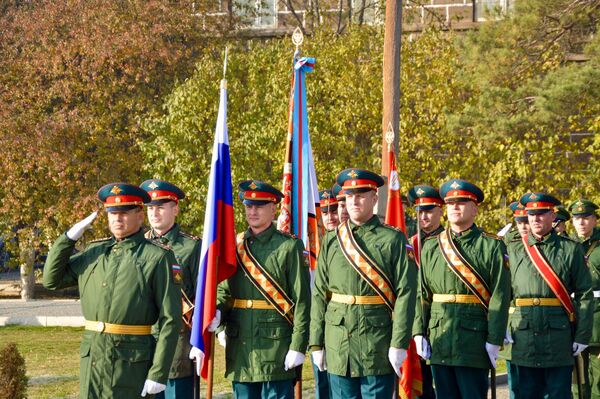 Ռուսական ռազմակայանում անցկացվել են հանդիսավոր միջոցառումներ՝ նվիրված «Ժողովրդական միասնության օր» տոնին (4 նոյեմբերի, 2025 թ.). Գյումրի - Sputnik Արմենիա