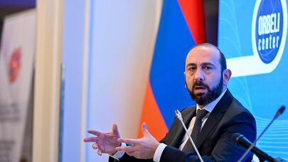Министр иностранных дел Арарат Мирзоян на ежегодном международном мероприятии "Форум Орбели: построение мира и многостороннего сотрудничества" (5 ноября 2025). Еревaн
