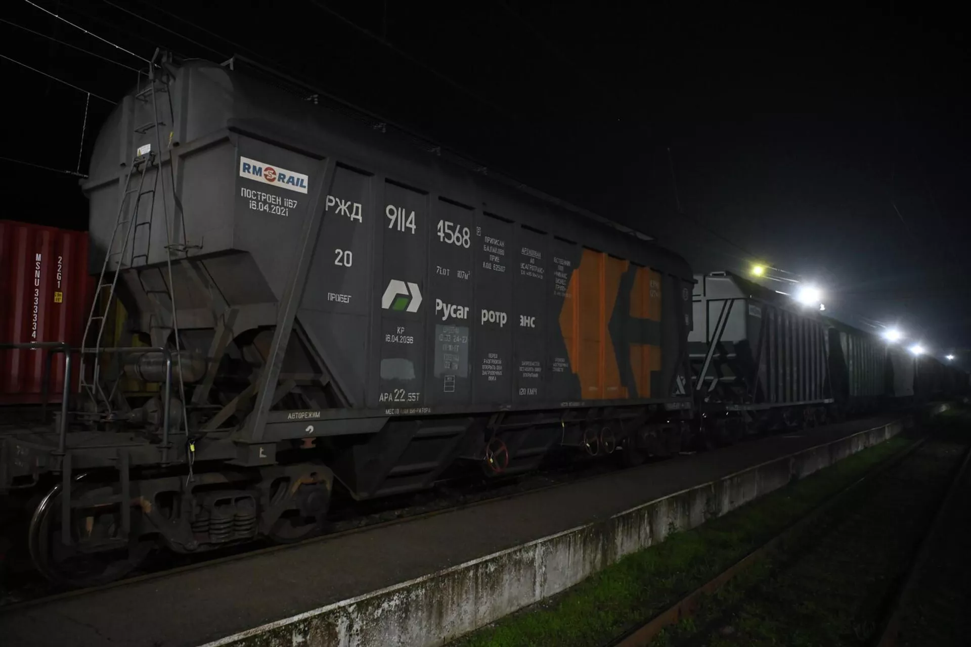 Первая партия российской пшеницы, прибывшей по железной дороге через Азербайджан, на станции Айрум (6 ноября 2025). Тавуш - Sputnik Армения, 1920, 06.11.2025