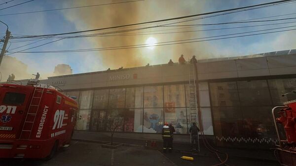 Կոմիտասի պողոտայում բռնկված հրդեհը մարվել է - Sputnik Արմենիա