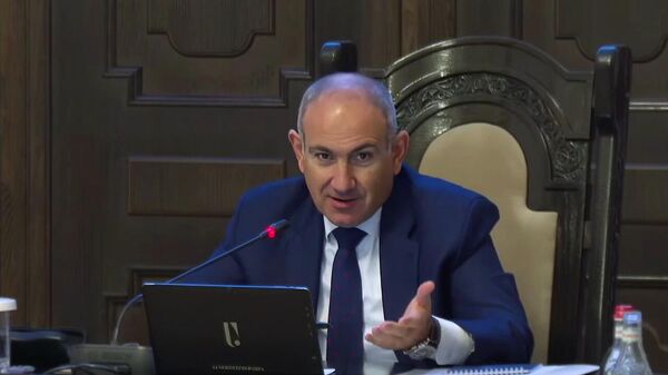 Փաշինյանը դպրոցների գույքը համեմատեց Իջևանի իրենց տան «սերվանտի սերվիզի» հետ - Sputnik Արմենիա