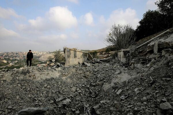 Последствия удара Израиля по деревне Тейр Дебба в Ливане - Sputnik Армения