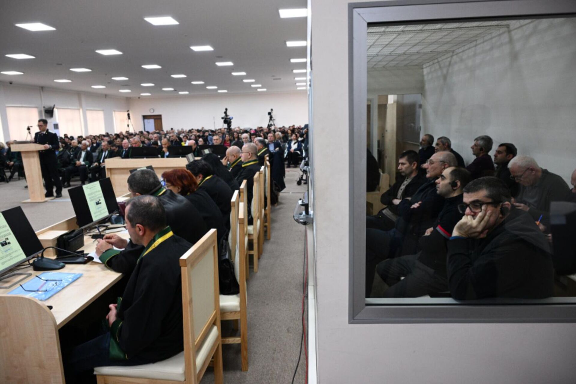 Судебное заседание над армянским военно-политическим руководством Нагорного Карабаха (7 ноября 2025). Баку - Sputnik Արմենիա, 1920, 07.11.2025