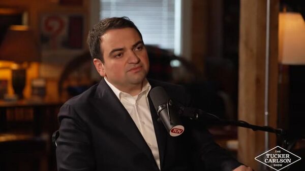 Нарек Карапетян дает интервью Такеру Карлсону (7 ноября 2025). США - Sputnik Армения