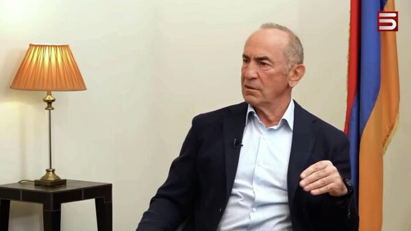 Армения сделала все, чтобы российские миротворцы вышли из Арцаха, сказал второй президент Армении Роберт Кочарян Армения сделала все, чтобы российские миротворцы вышли из Арцаха, сказал второй президент Армении Роберт Кочарян - Sputnik Армения