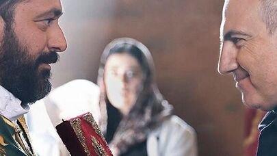 Премьер-министр Никол Пашинян во время воскресной литургии в церкви Святой Богородицы (9 ноября 2025). Талин