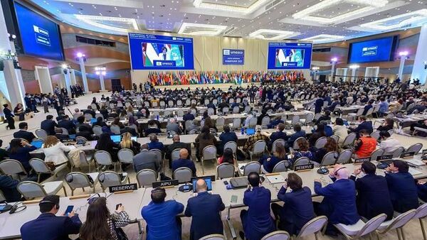 150-летие со дня рождения Грачья Ачаряна и 100-летие начала строительства площади Республики включены в Календарь выдающихся личностей и важных событий ЮНЕСКО на 2026-2027 годы - Sputnik Արմենիա