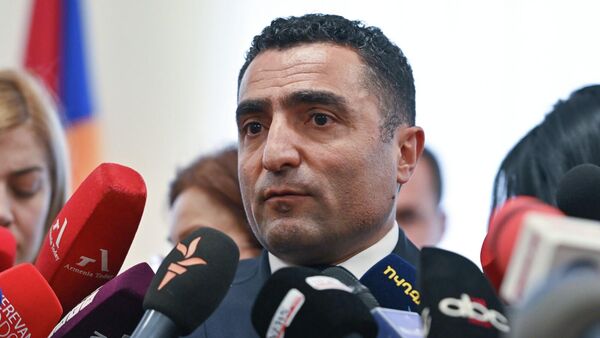 Ռոմանոս Պետրոսյան - Sputnik Արմենիա