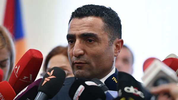 Ռոմանոս Պետրոսյան - Sputnik Արմենիա