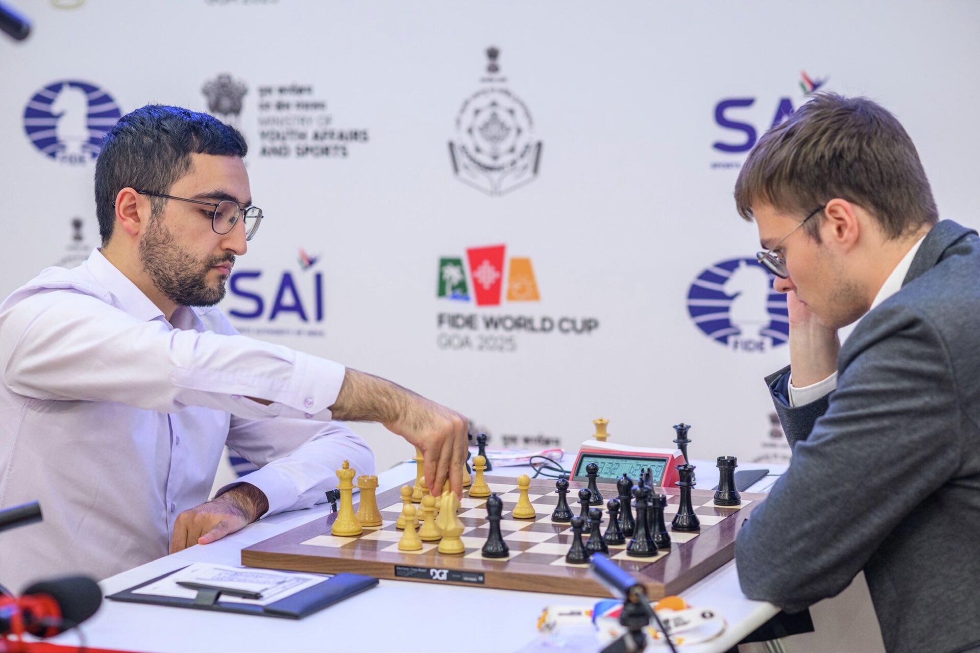 Партия четвертого раунда гроссмейстеров Шанта Саркисяна и Фредерика Сване (Германия) на чемпионате мира по шахматам ФИДЕ (12 ноября 2025). Гоа - Sputnik Армения, 1920, 13.11.2025